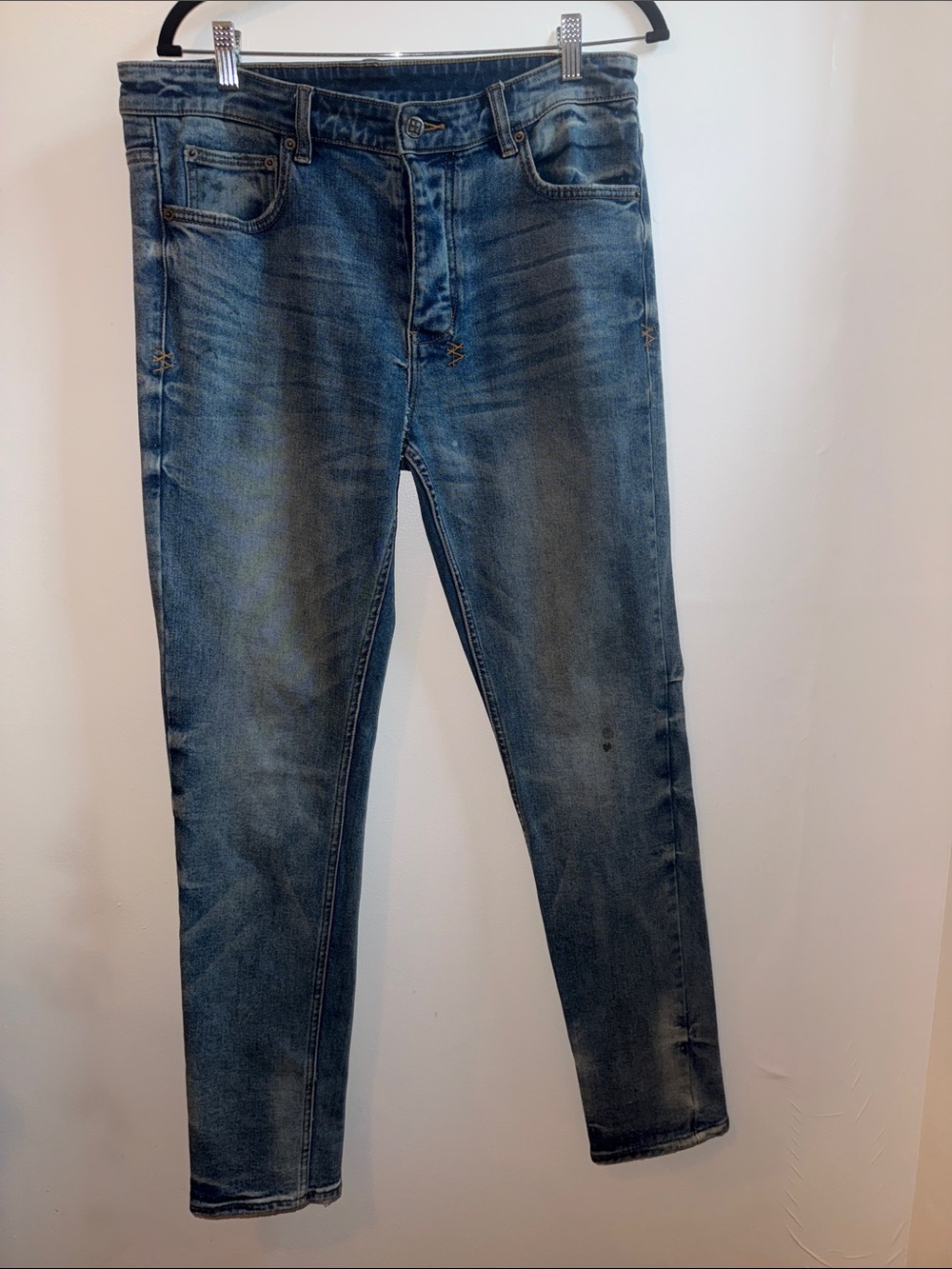 Ksubi Slim Skinny Jeans in Faded Blue Wash
